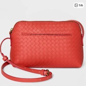 Beautiful Woven Crossbody Bag NWT